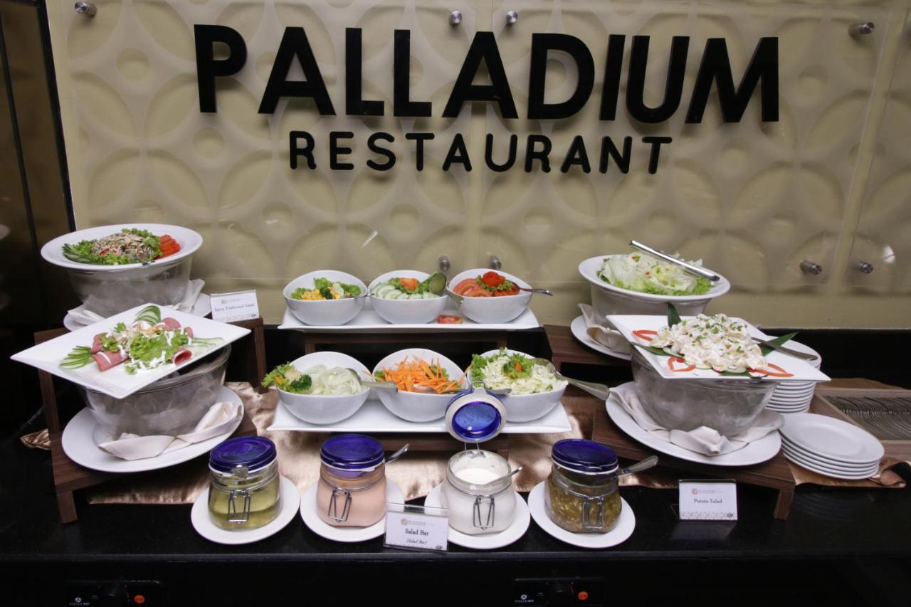 Platinum Adisucipto Hotel&Conference Center Kalasan Esterno foto