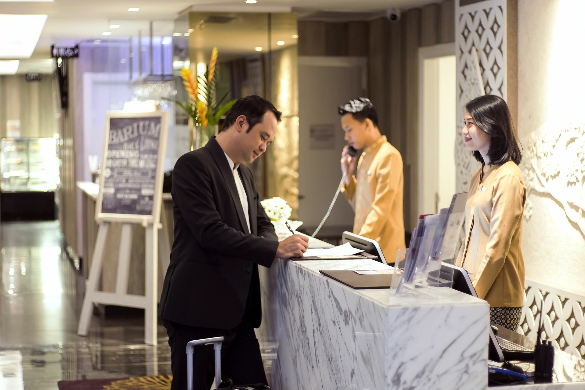 Platinum Adisucipto Hotel&Conference Center Kalasan Esterno foto